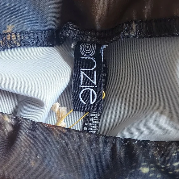 ONZIE Womens Size M/L Gym Leggings Yoga Trousers Galaxy Space Theme Print - Picture 6 of 7